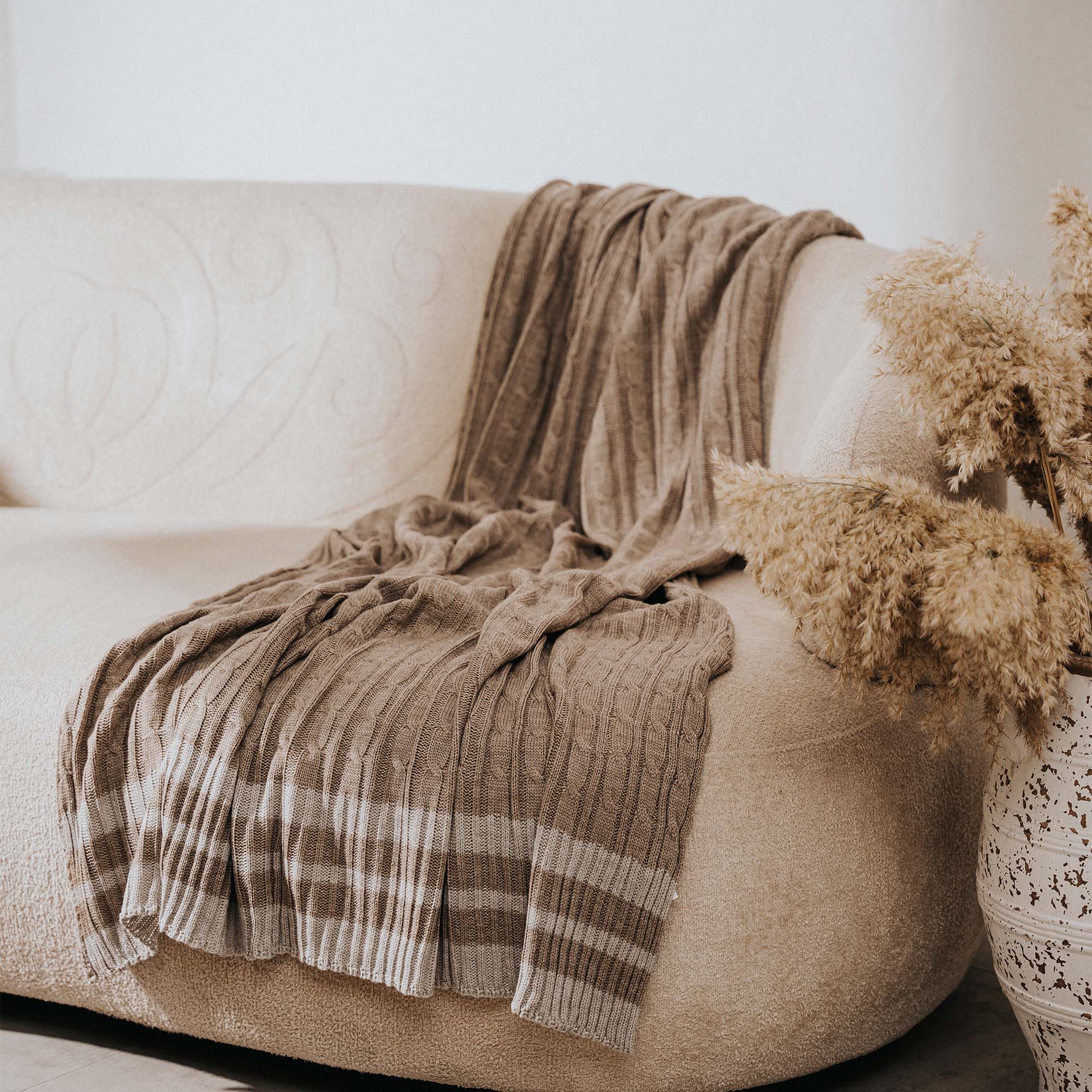 Single Knitted Throw Blanket Beige
