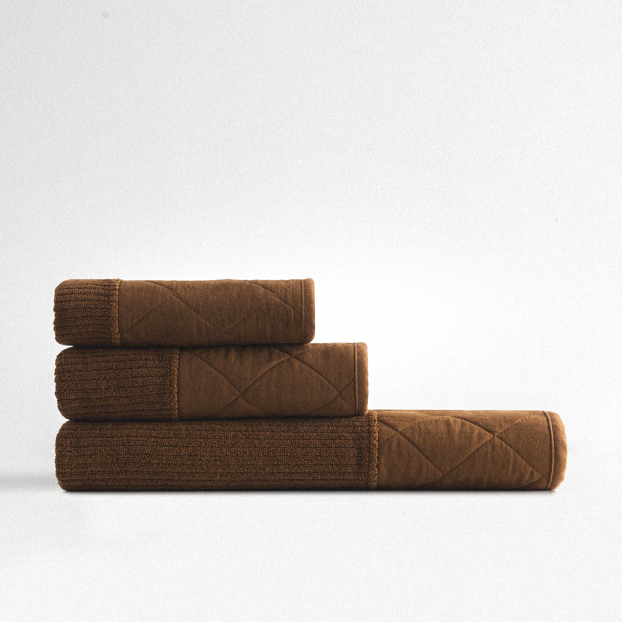 Hüma Cotton Quilted Bath Towel Set Pack of 3 Brown