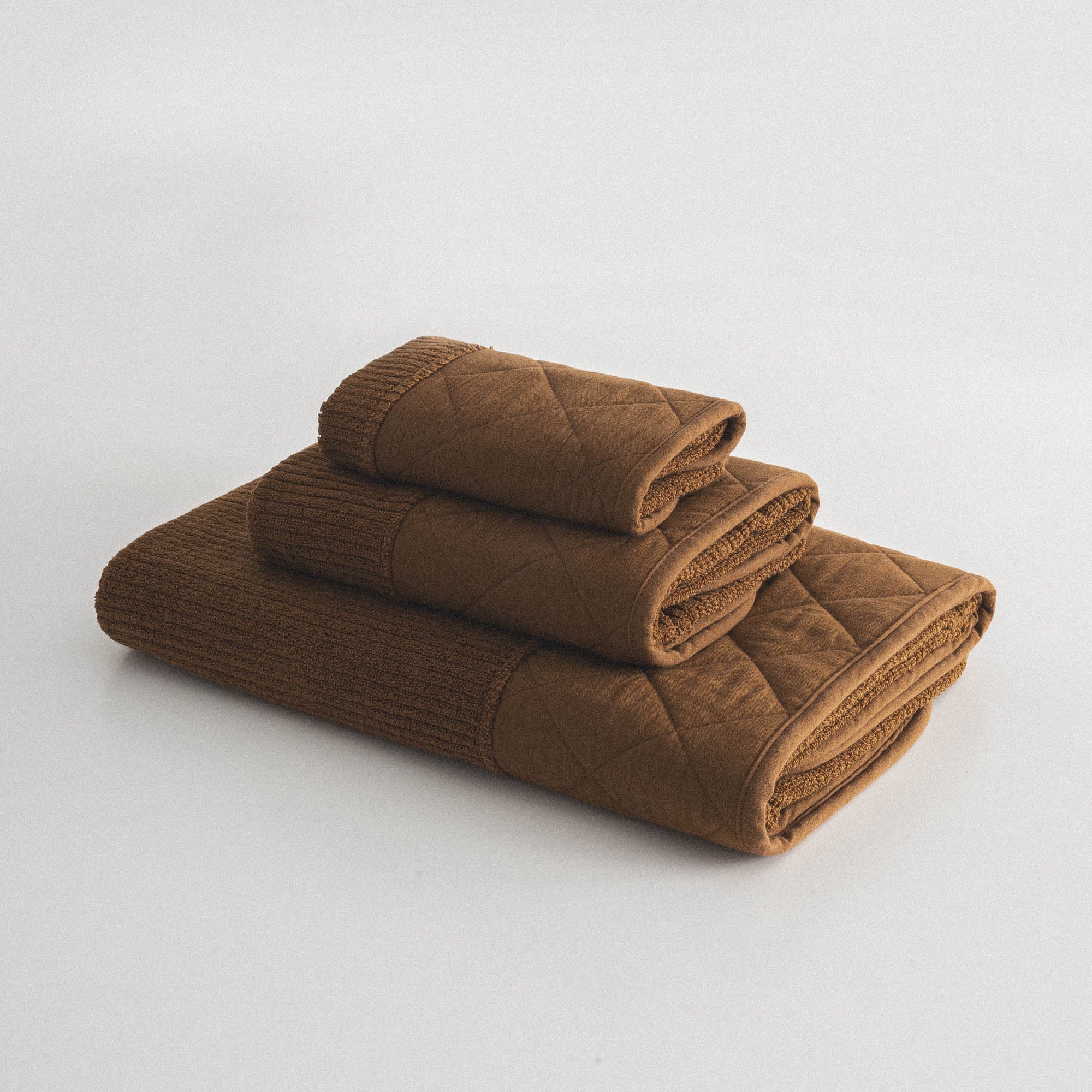 Hüma Cotton Quilted Bath Towel Set Pack of 3 Brown