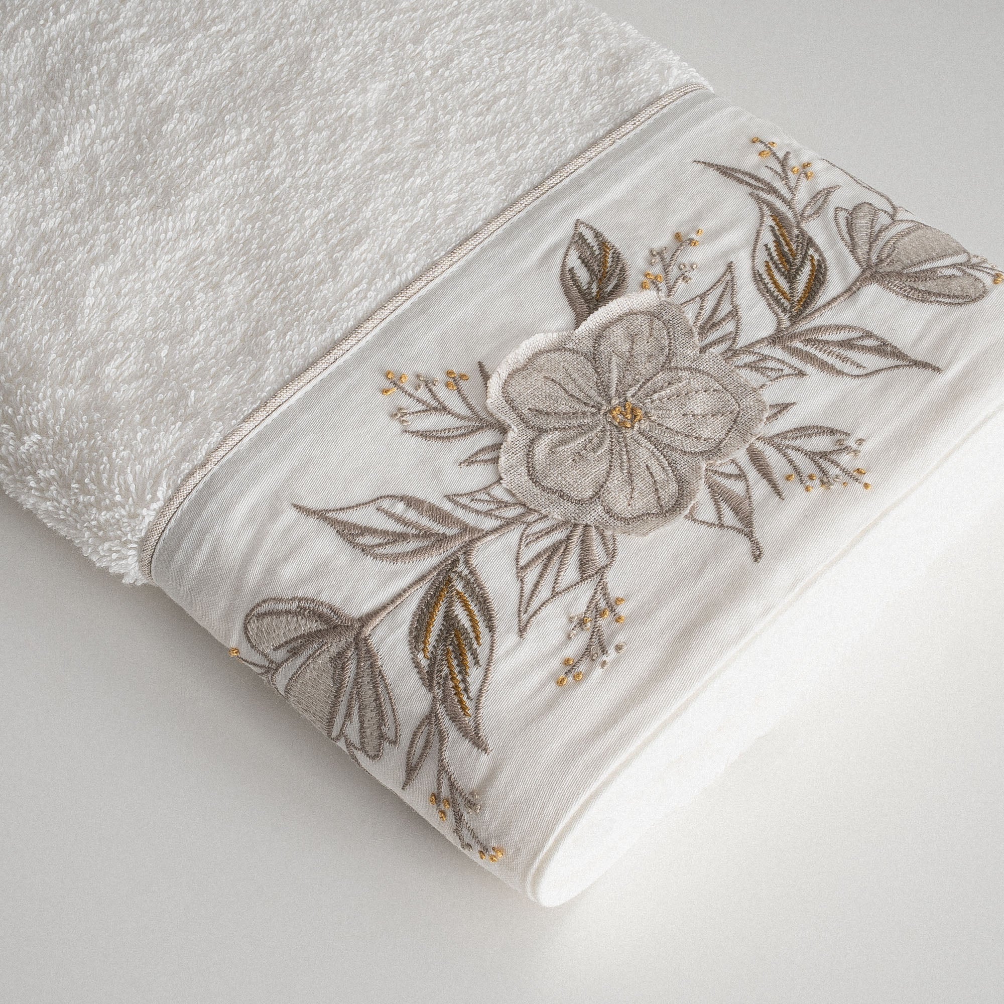 Vanya Organic Cotton Hand Towel Cream