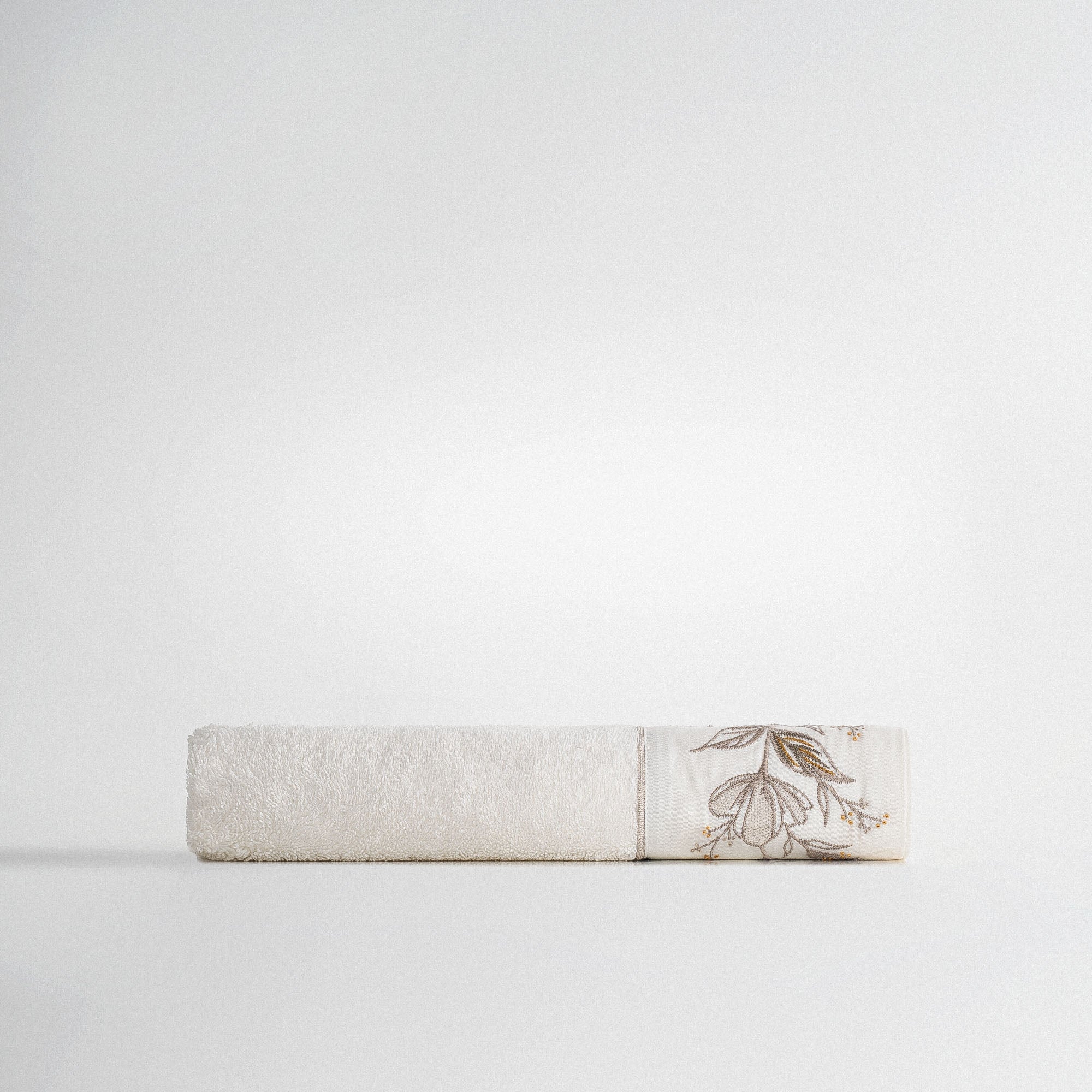 Vanya Organic Cotton Hand Towel Cream