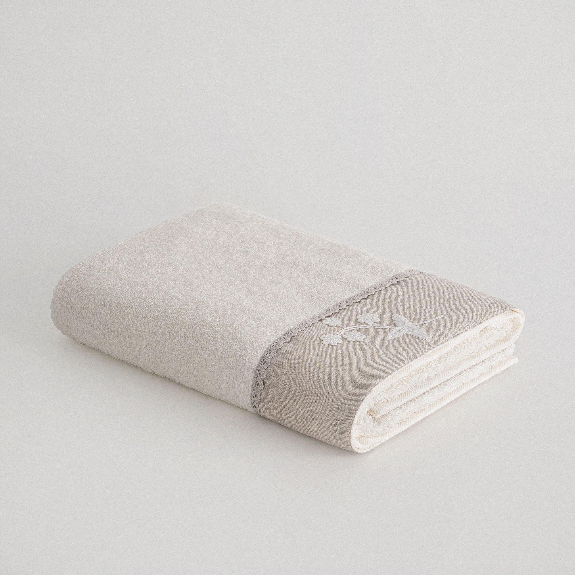 Ayliz Bath Towel 100% Organic Cotton Hand Embroidery Cream 80x150 Cm
