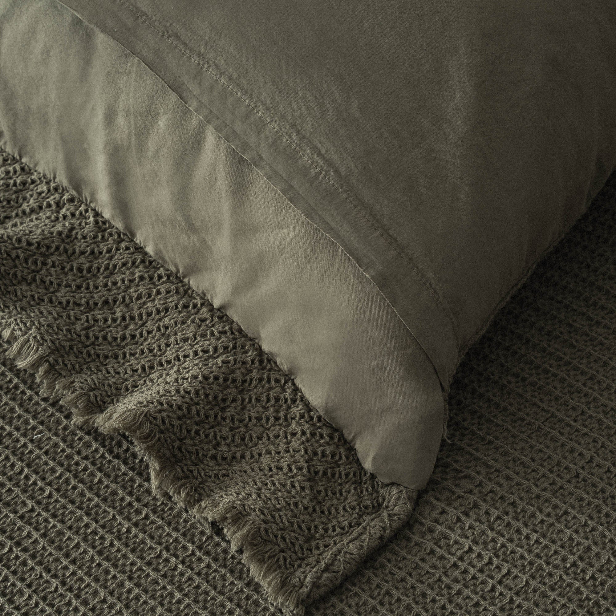 Dina Organic Cotton Pique Double Bedspread Green