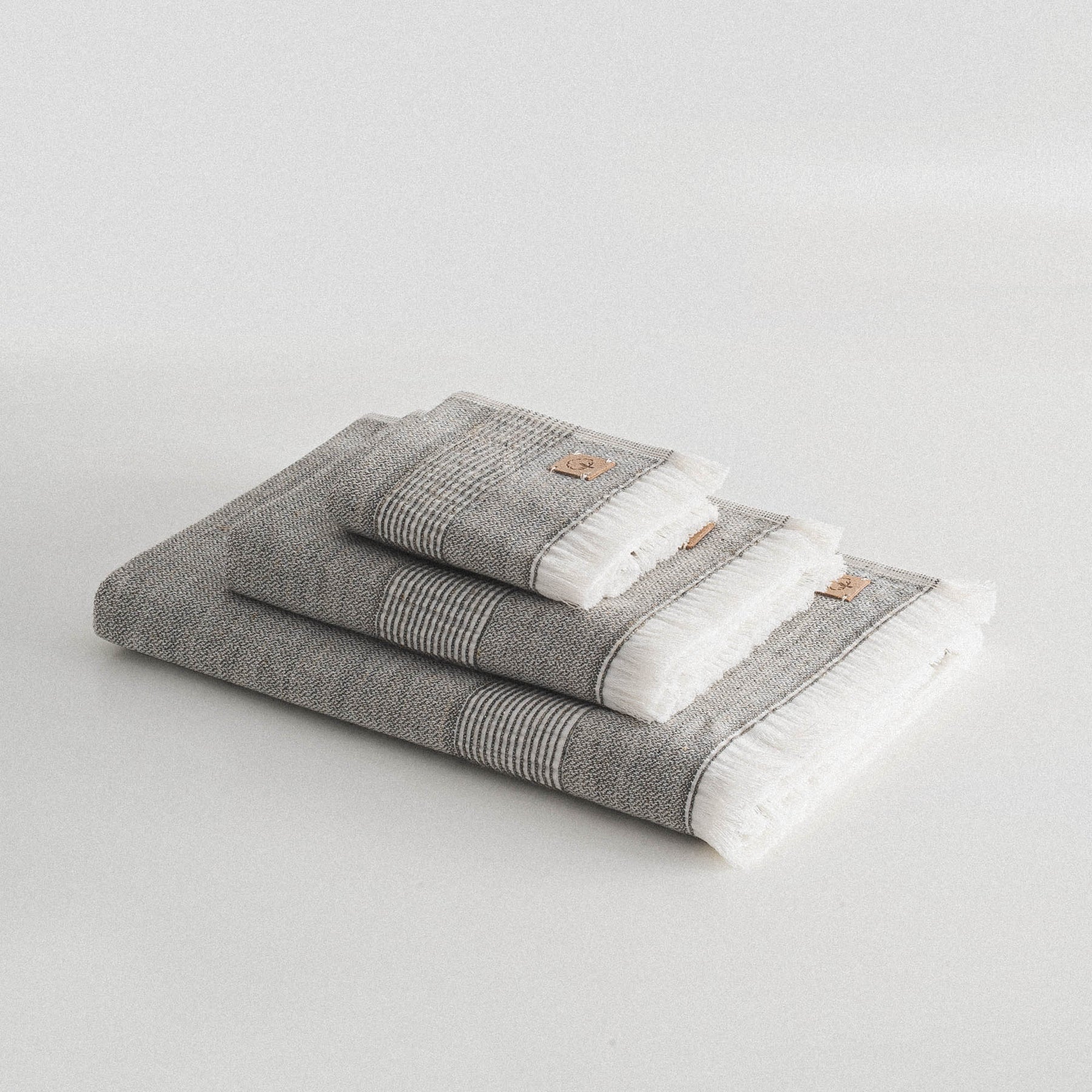 Hasna Organic Turkish Cotton Linen Bath Towel Set of 3 Anthracite