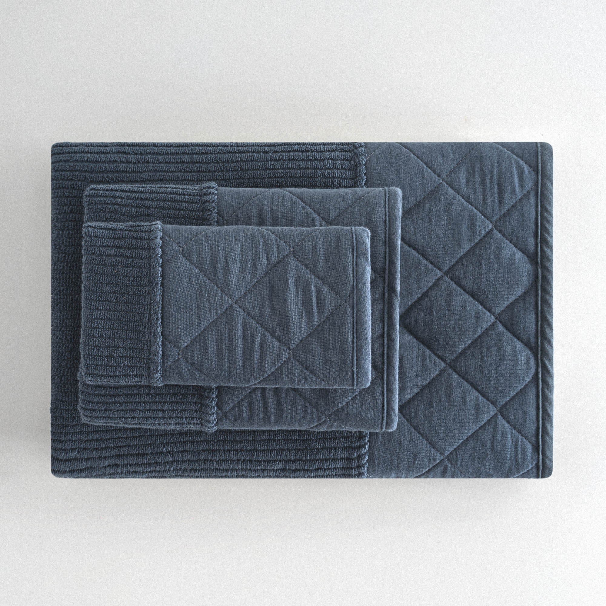Hüma Cotton Quilted Bath Towel Set Pack of 3 Navy Blue